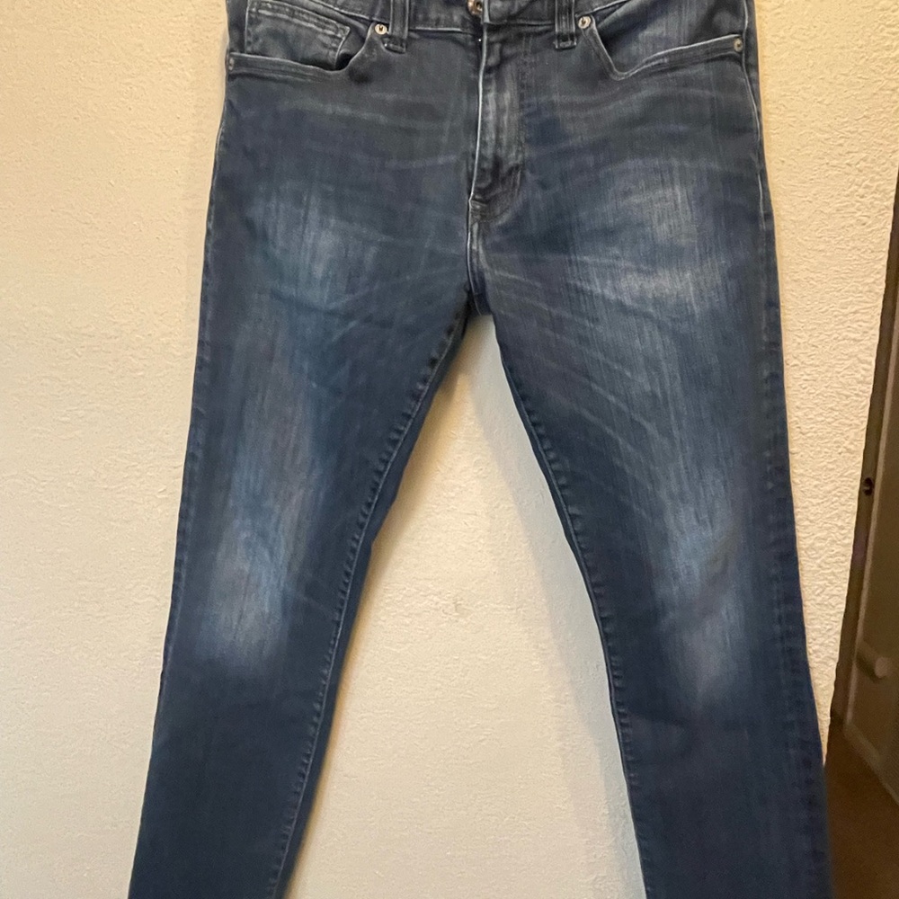 Men’s Slim Straight Stretchy Jeans